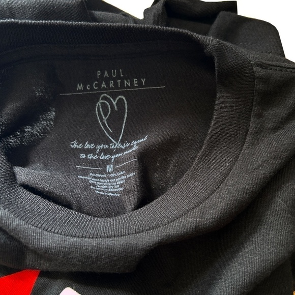 Paul McCartney Graphic Band Tour Shirt t-Shirt Out There Tour Canada NWOT - Picture 5 of 7